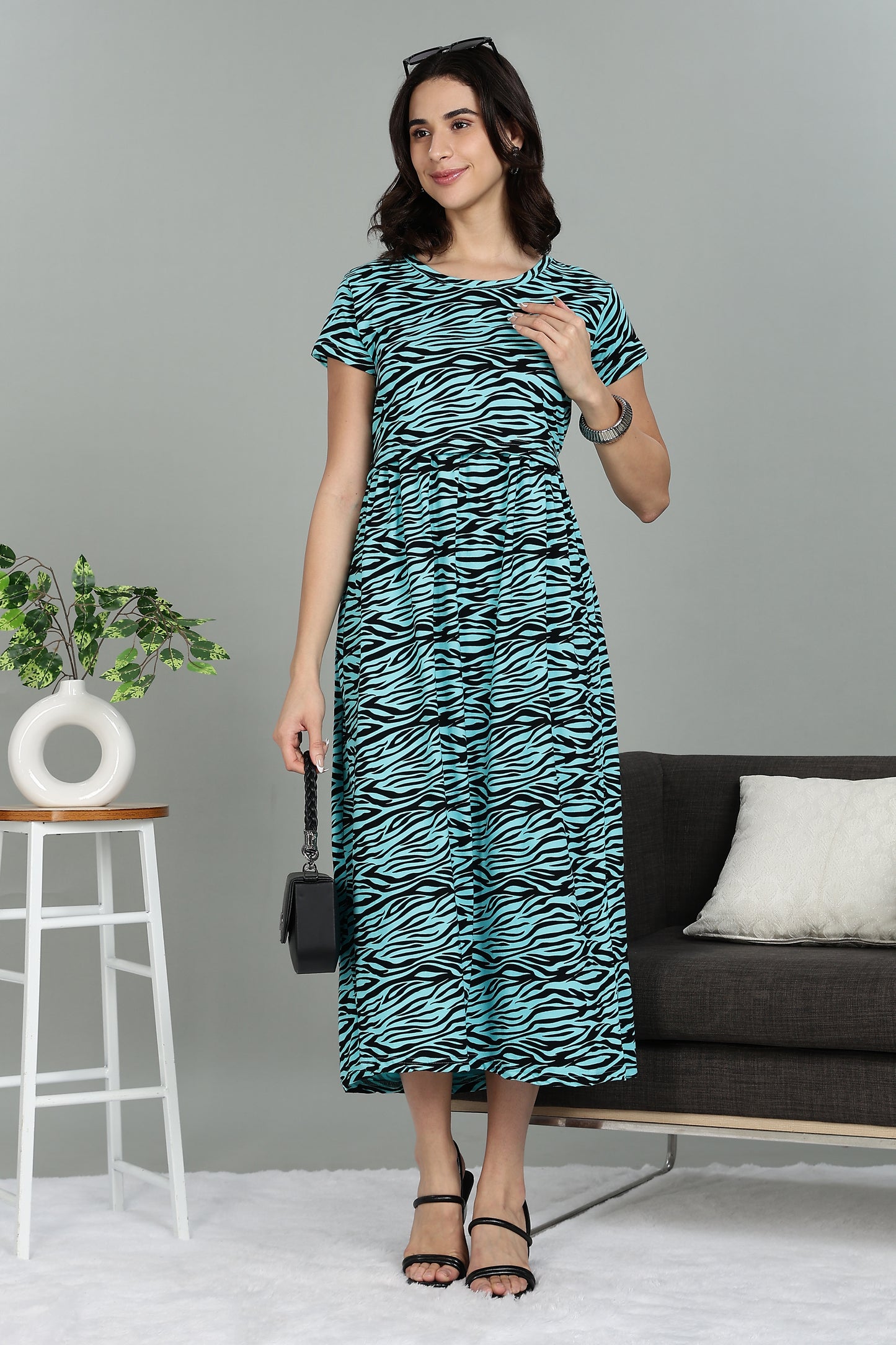 ZIPLESS MATERNITY WEAR | SHORTSLEEVE | OCEANIC ZEBRA