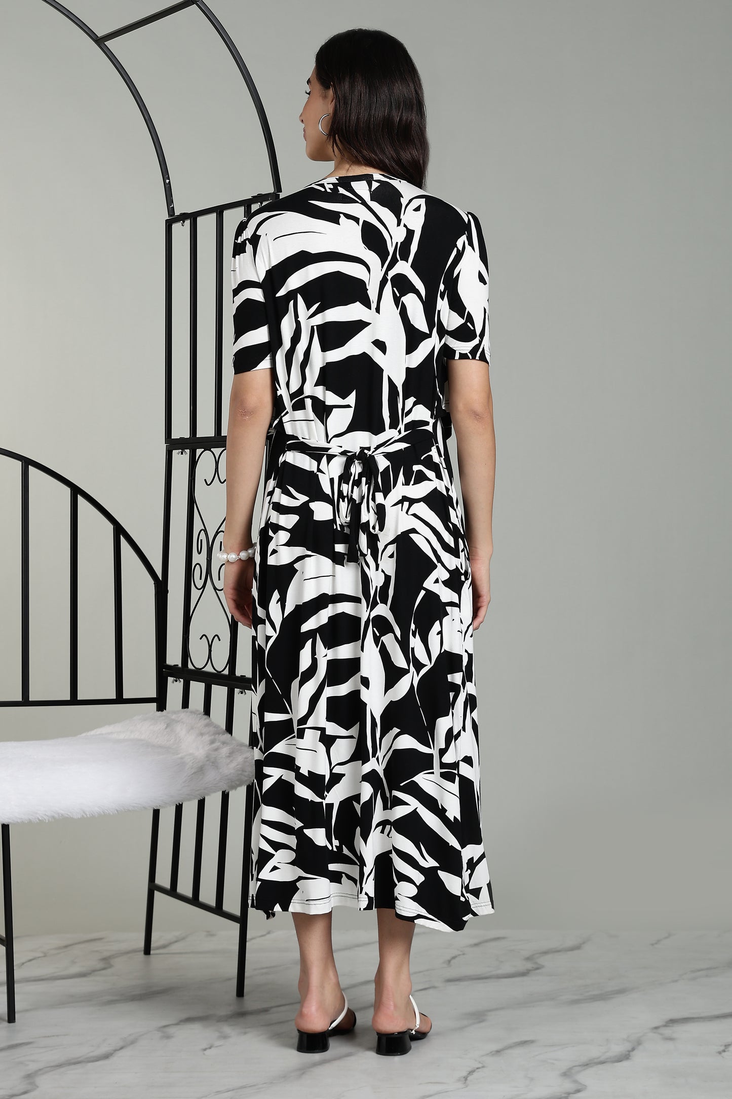 Maternity wear with Shawl - Ebony Flora