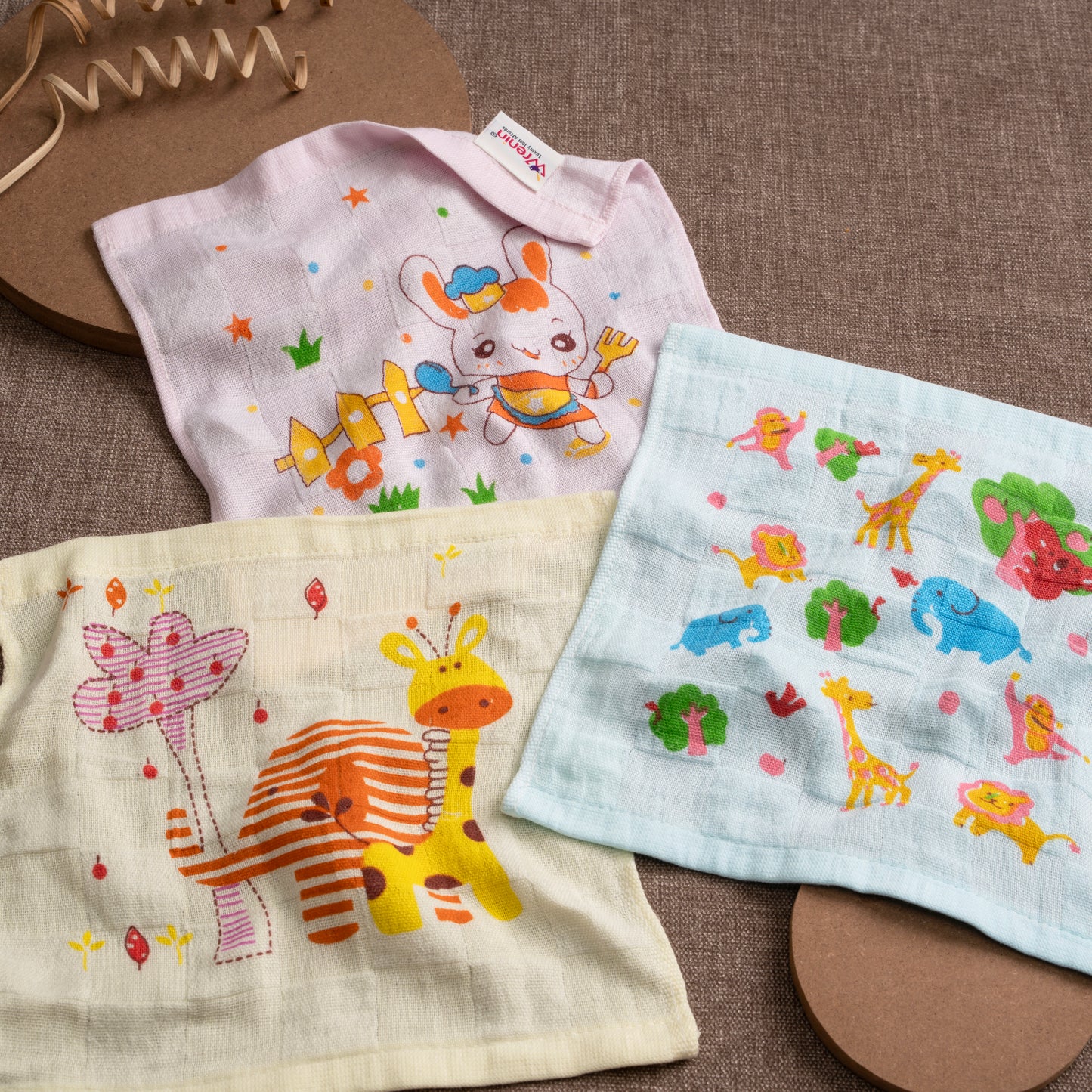 WIPES | COTTON |PRINTED| PACK OF 3 |RANDOM PRINT