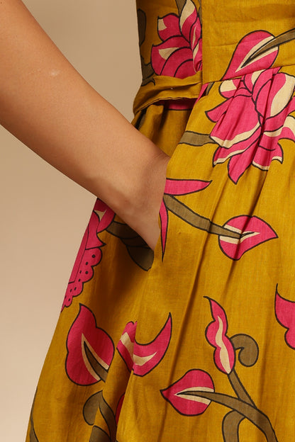 MATERNITY & BEYOND OUTDOORS | 100% COTTON | INVISIBLE SIDE ZIPS | ADJUSTABLE KNOT | GULABI
