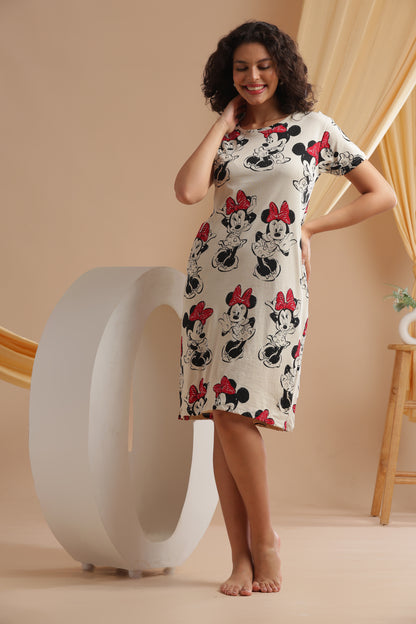 Luxe Long T-Shirt -Casual Comfort - Minnie's Day Out