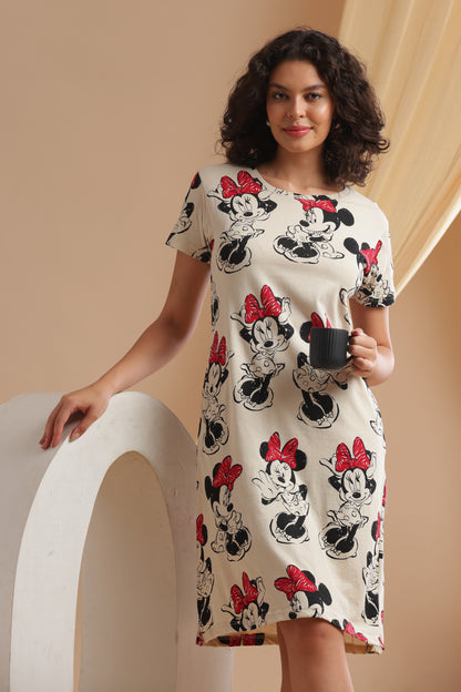 Luxe Long T-Shirt -Casual Comfort - Minnie's Day Out