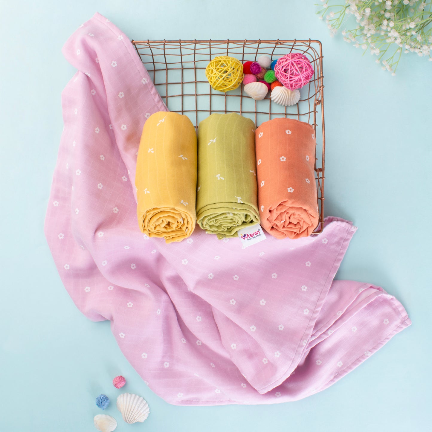 MUSLIN  MOM TOWEL - RUSTIC DAISY CHARM