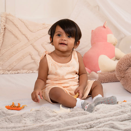 Jabla Frill - Peachy giraffee safari