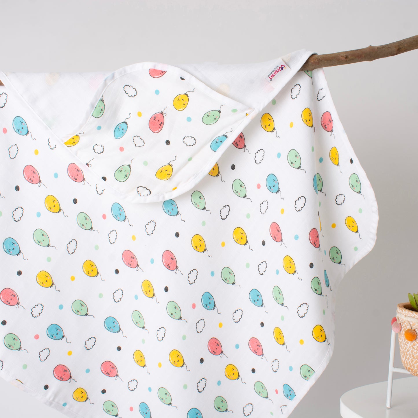 MUSLIN-HOODED-TOWEL-FLOTING SMILES