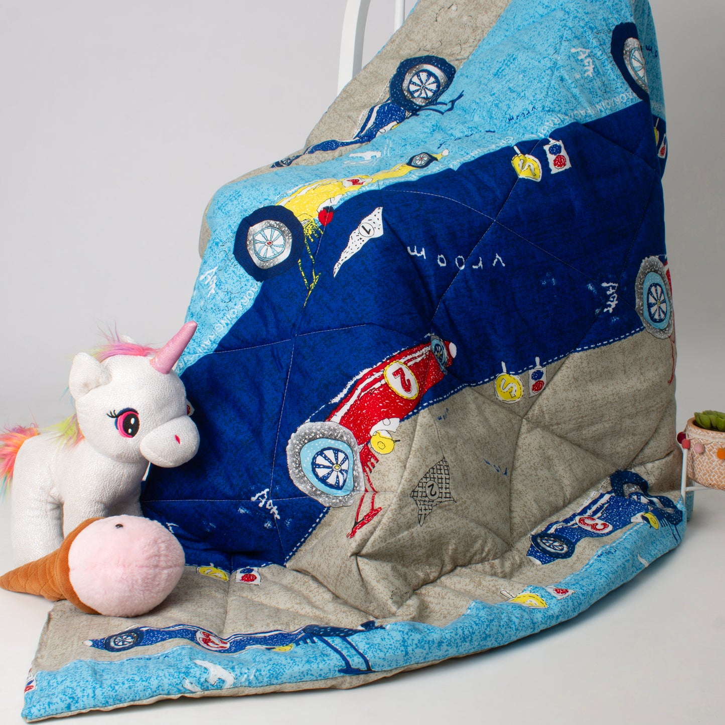 KIDS QUILT -Motor Magic