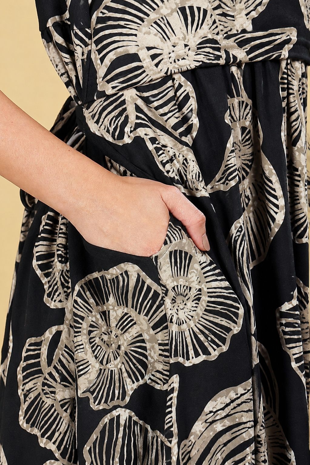 ZIPLESS MATERNITY WEAR | KNITTED COTTON | CLOUD SOFT | NOIR